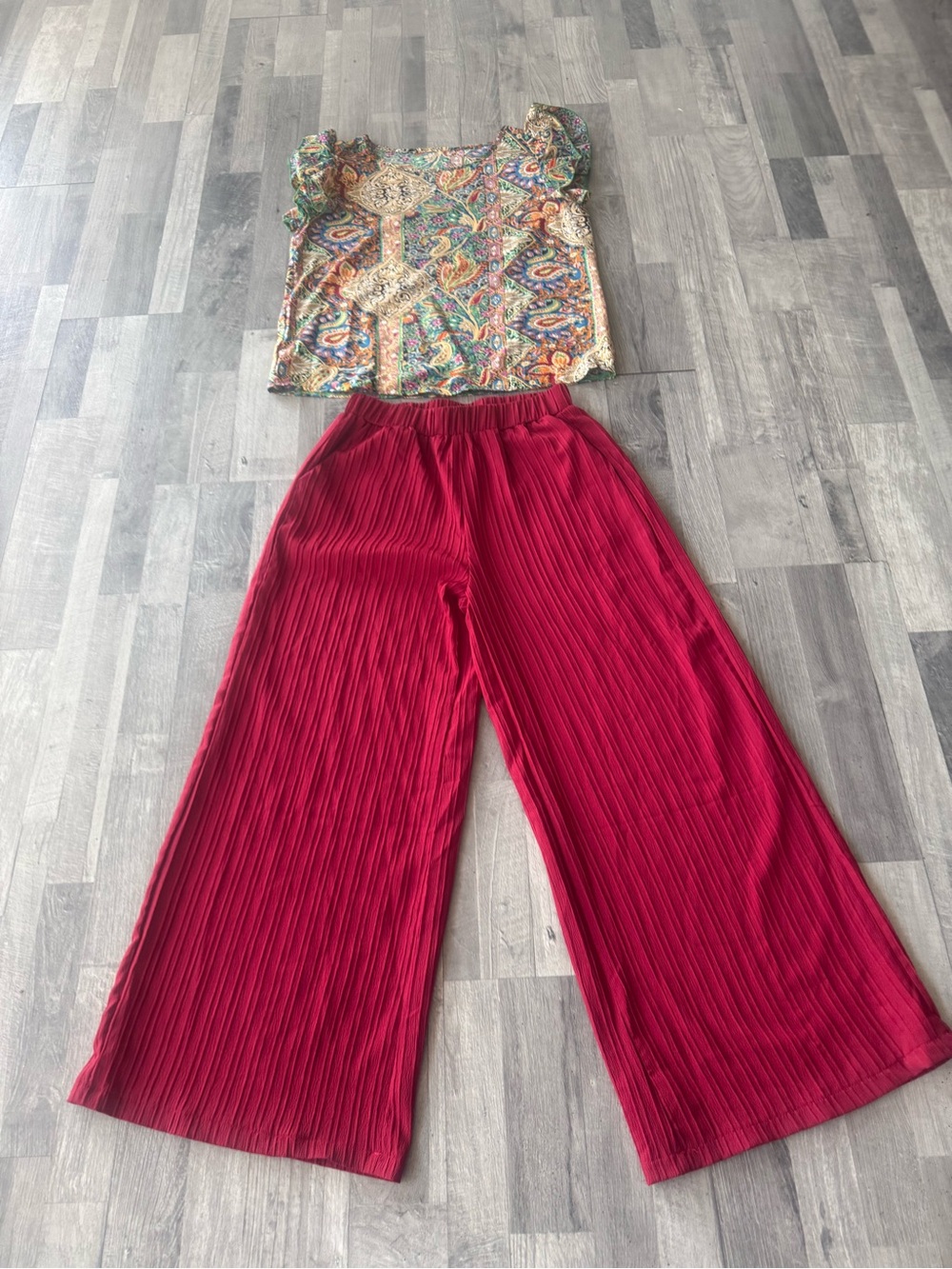 SHEIN Pleated Wide-Leg Pants in Berry Red